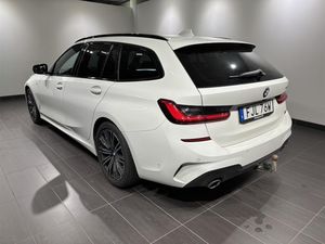 BMW 320 bild 2