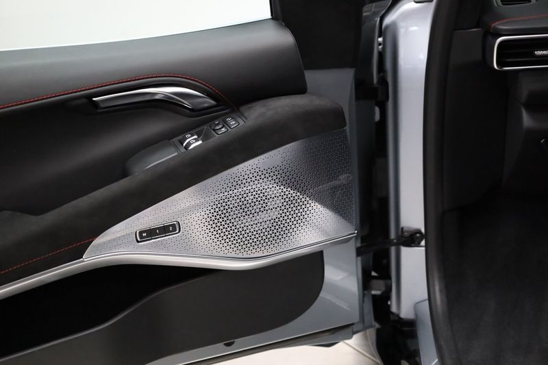 Lotus Emira bild 13