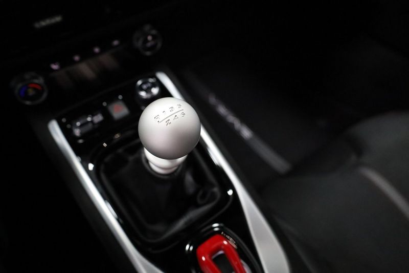 Lotus Emira bild 23