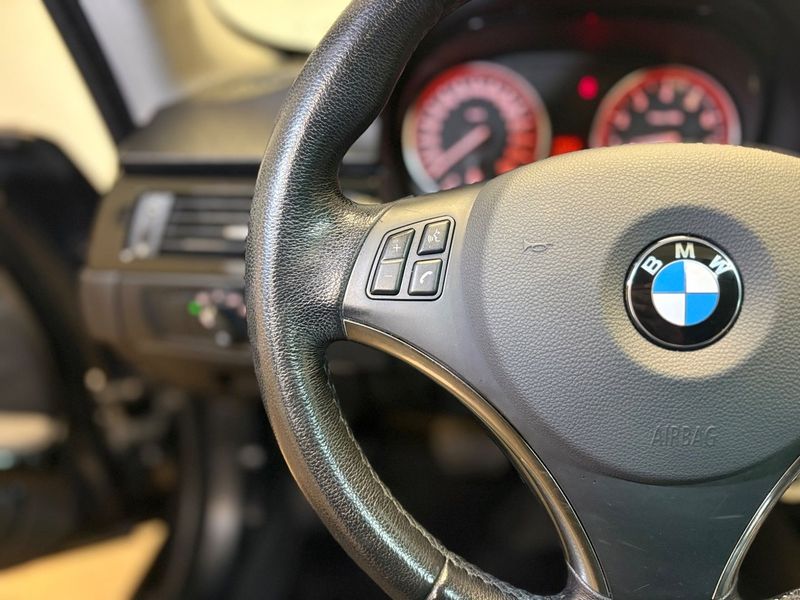BMW 325 bild 8