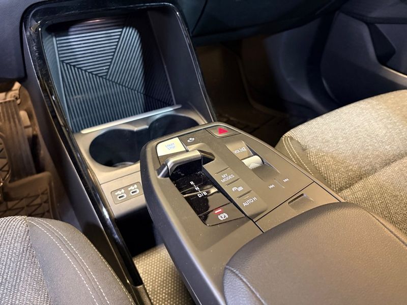 BMW iX1 bild 12