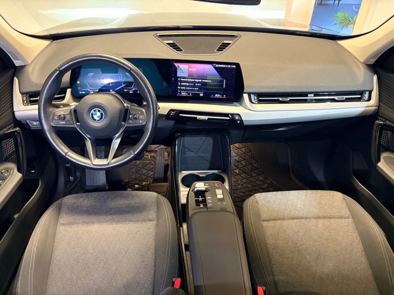 BMW iX1 bild 8