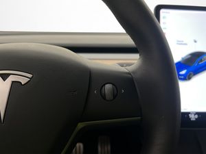 Tesla Model 3 bild 33