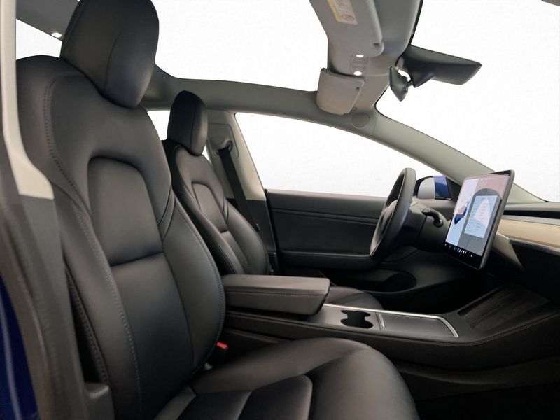 Tesla Model 3 bild 15