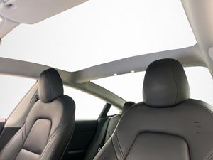 Tesla Model 3 bild 24