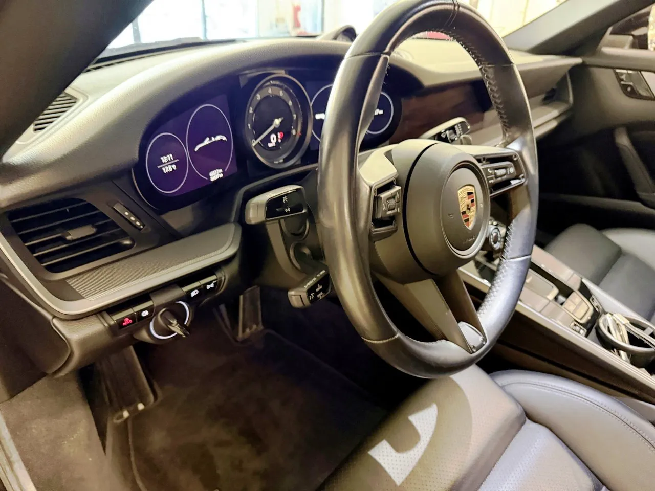Vehicle image 21