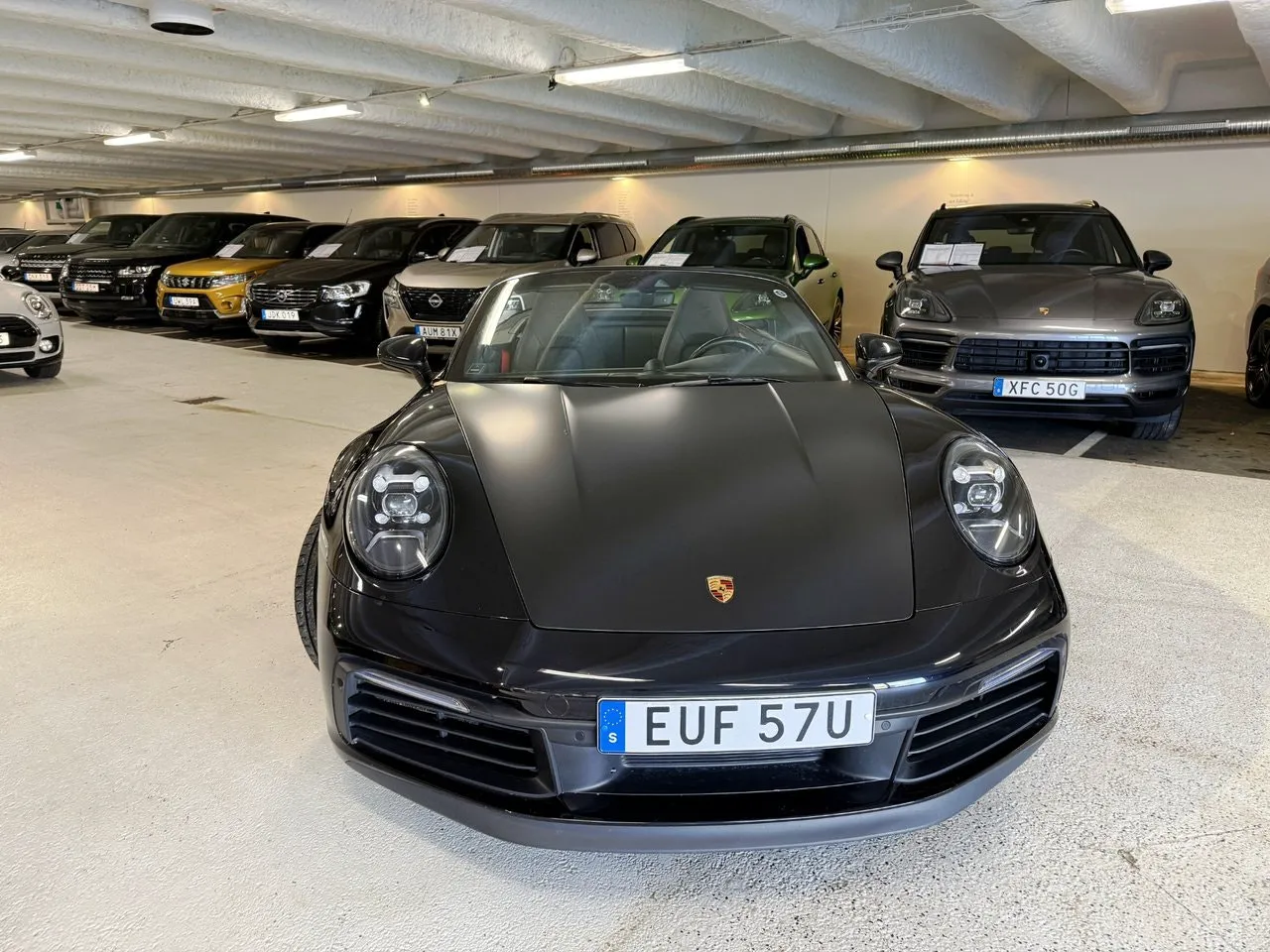Vehicle image 10