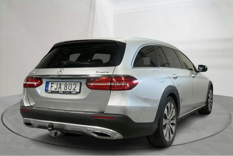 Mercedes E220 bild 3