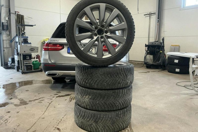 Mercedes E220 bild 15