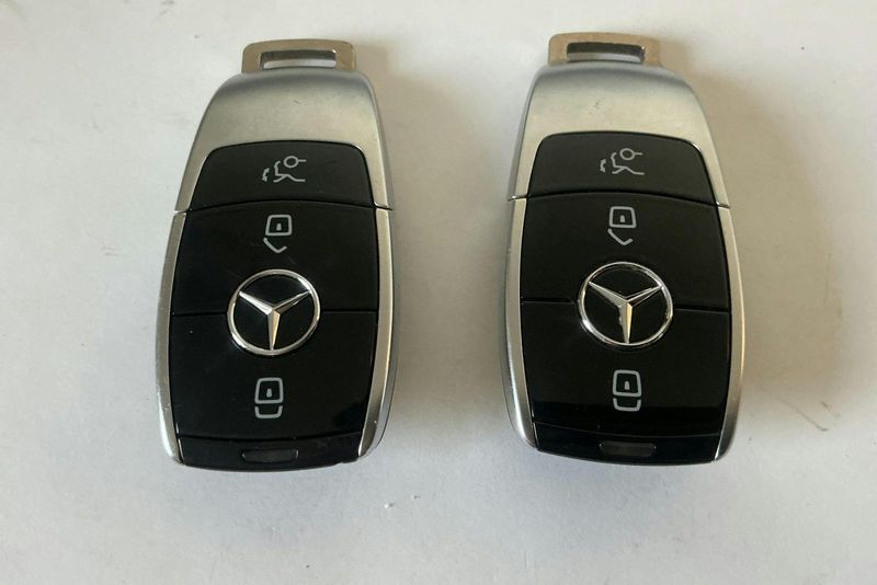 Mercedes E220 bild 16