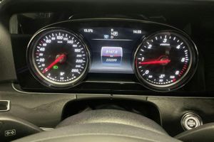 Mercedes E220 bild 11
