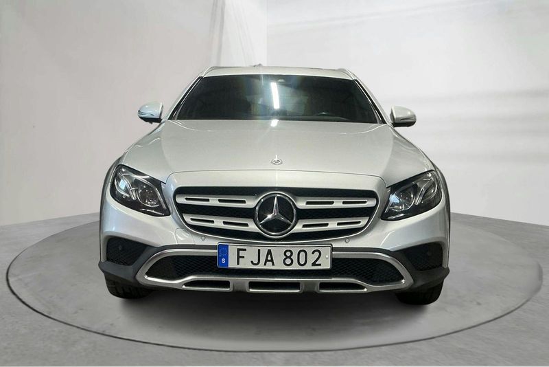 Mercedes E220 bild 4