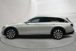 Mercedes E220 bild 2