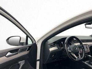 Volkswagen Passat bild 10