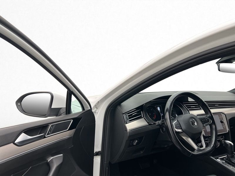 Volkswagen Passat bild 10