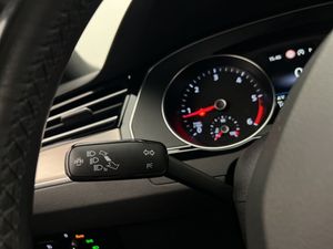 Volkswagen Passat bild 12