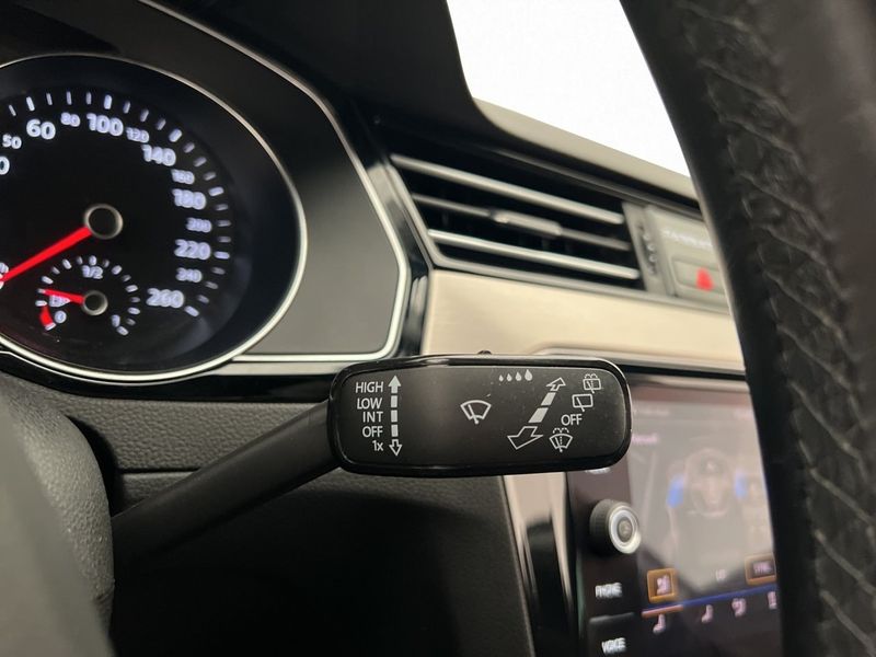 Volkswagen Passat bild 16