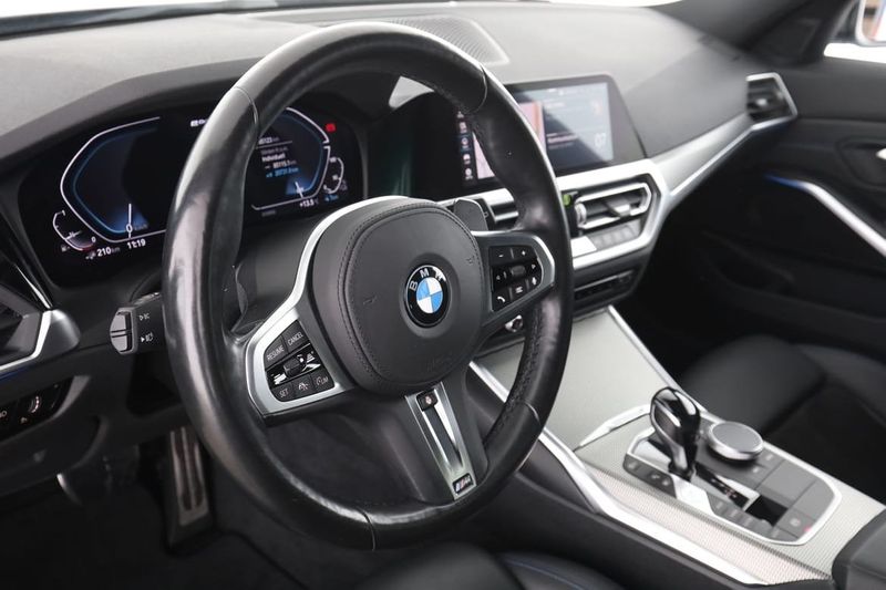 BMW 330 bild 12