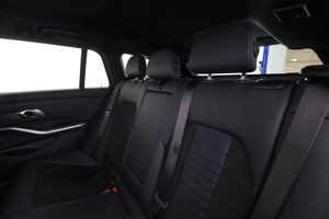 BMW 330 bild 15