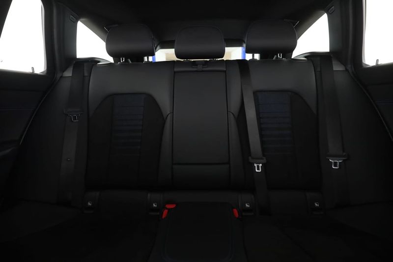 BMW 330 bild 16