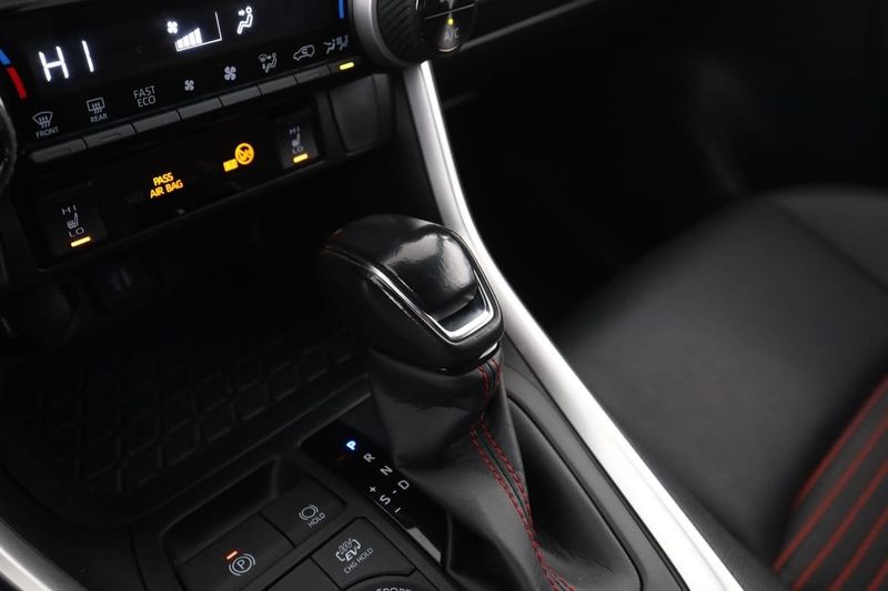 Toyota RAV4 bild 28