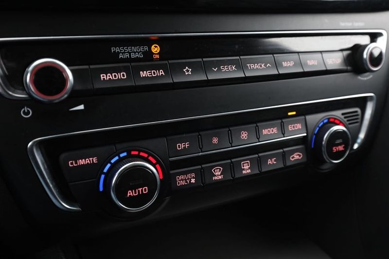 Kia Optima bild 26