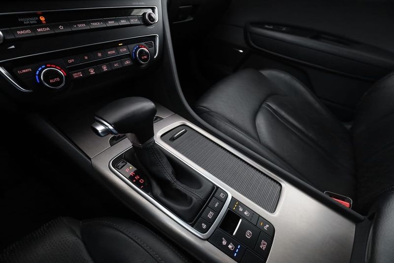 Kia Optima bild 24