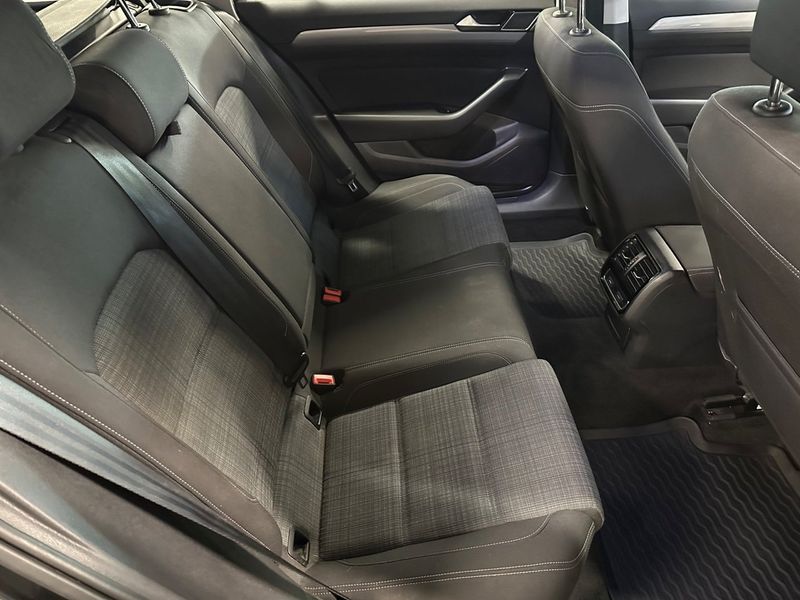 Volkswagen Passat bild 7