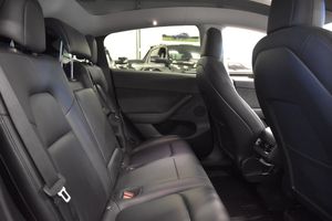 Tesla Model Y bild 14