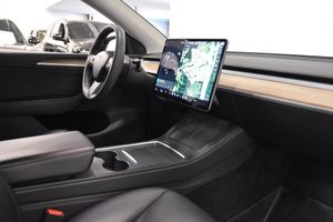 Tesla Model Y bild 9
