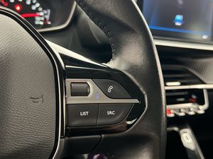 Peugeot 208 bild 13