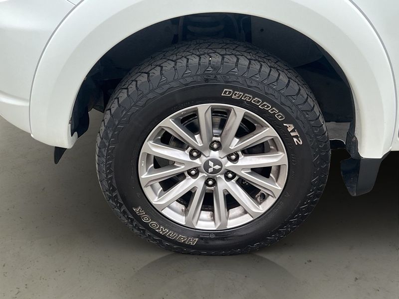 Mitsubishi L200 bild 25