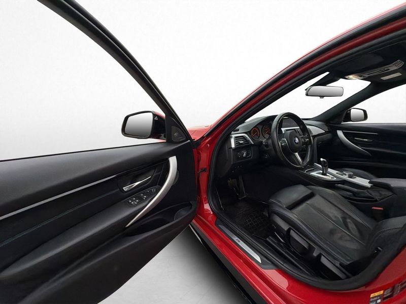 BMW 330 bild 10