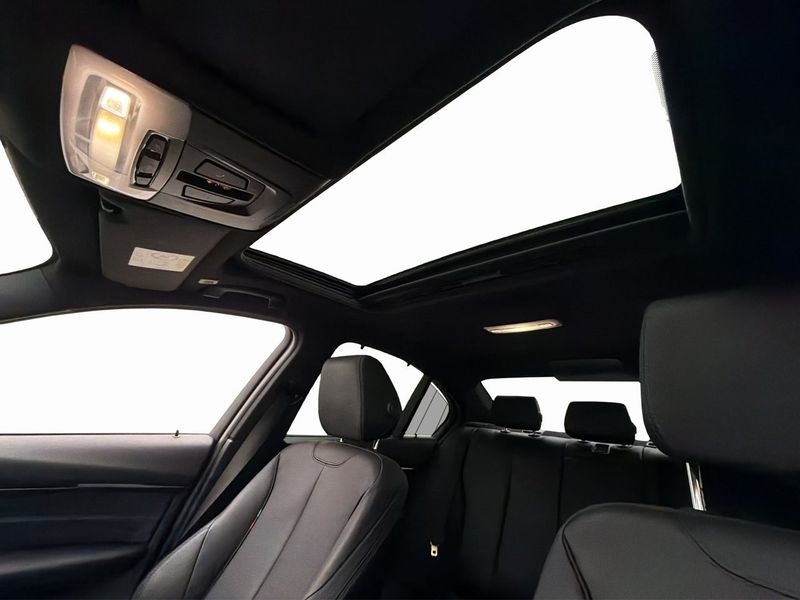 BMW 330 bild 12