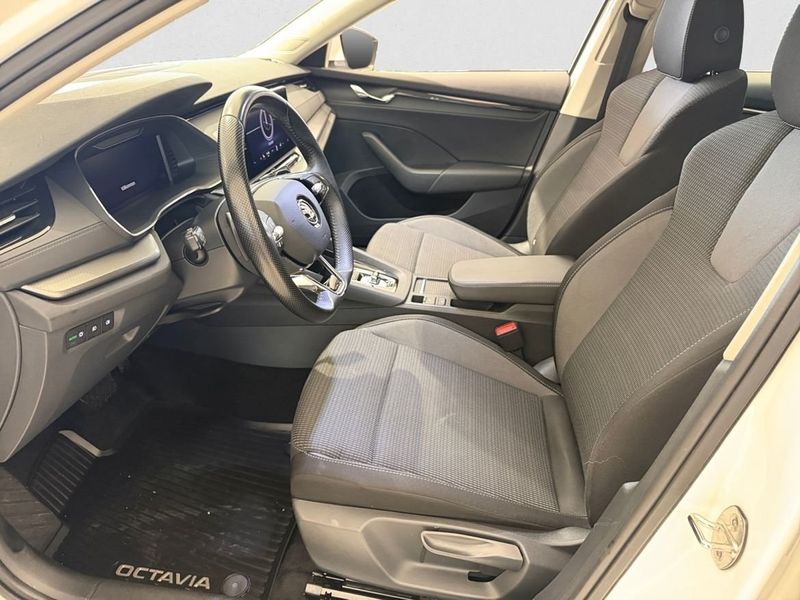 Skoda Octavia bild 7