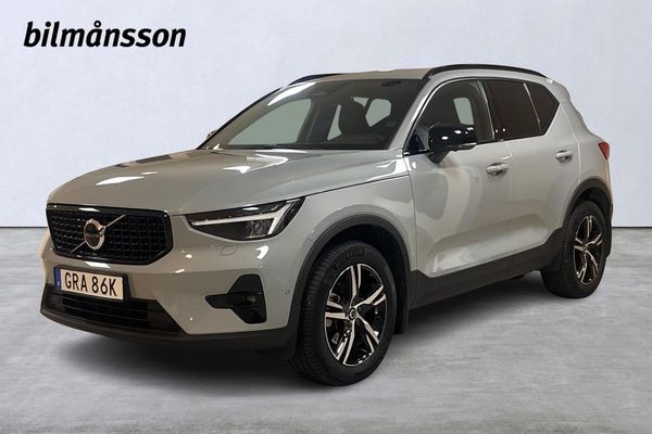 Volvo XC40 B3 FWD Bensin Plus Dark - 2025