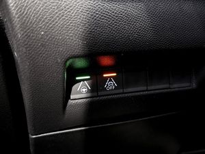 Peugeot e-208 bild 8