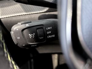 Peugeot e-208 bild 9