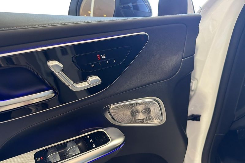 Mercedes GLC300 bild 12
