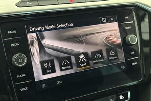 Volkswagen Passat bild 13