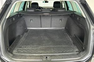 Volkswagen Passat bild 9