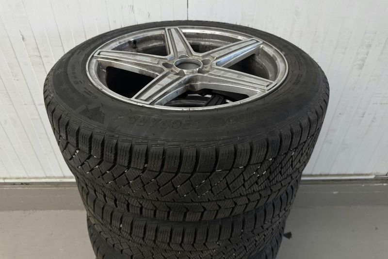 Mercedes GLC220 bild 16