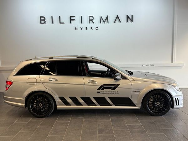 Mercedes C63 AMG T 7G-Tronic ”F1 SAFTY CAR” 530 HK - 2008
