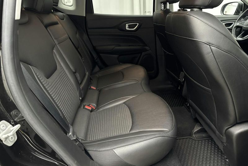 Jeep Compass bild 8