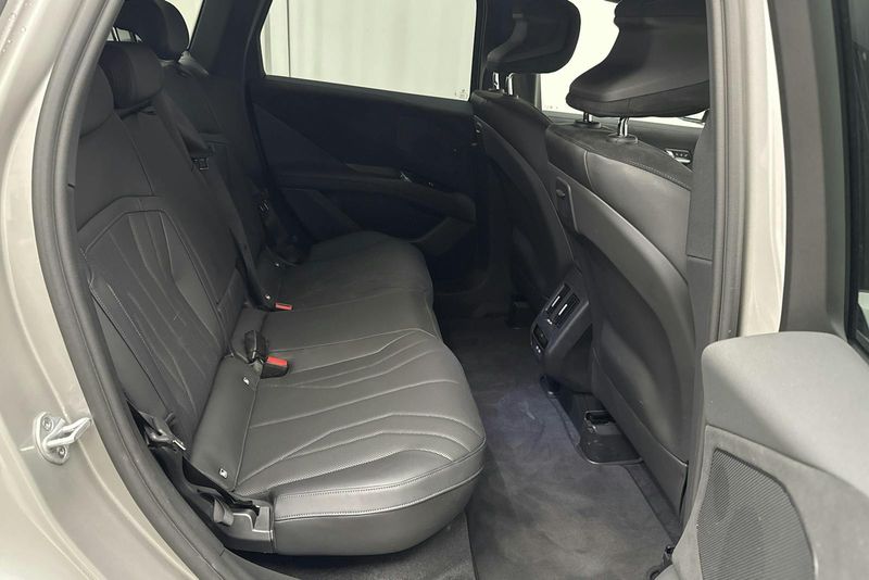 BMW iX3 bild 8