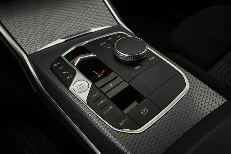 BMW 330 bild 16