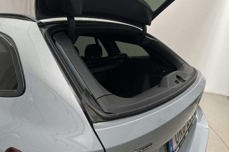 BMW 330 bild 19