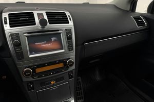 Toyota Avensis bild 14