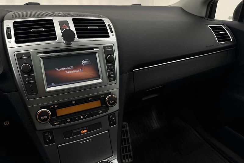Toyota Avensis bild 14