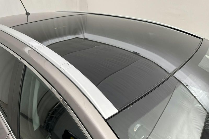 Toyota Avensis bild 12